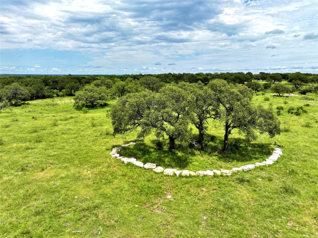 209 Rocky Hollow Rd - Photo 1