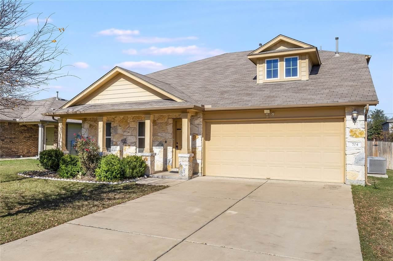 704 Mitchell Dr - Photo 1