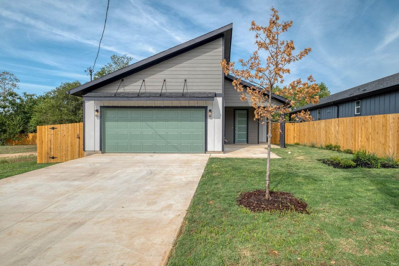 204 Washington St - Photo 1