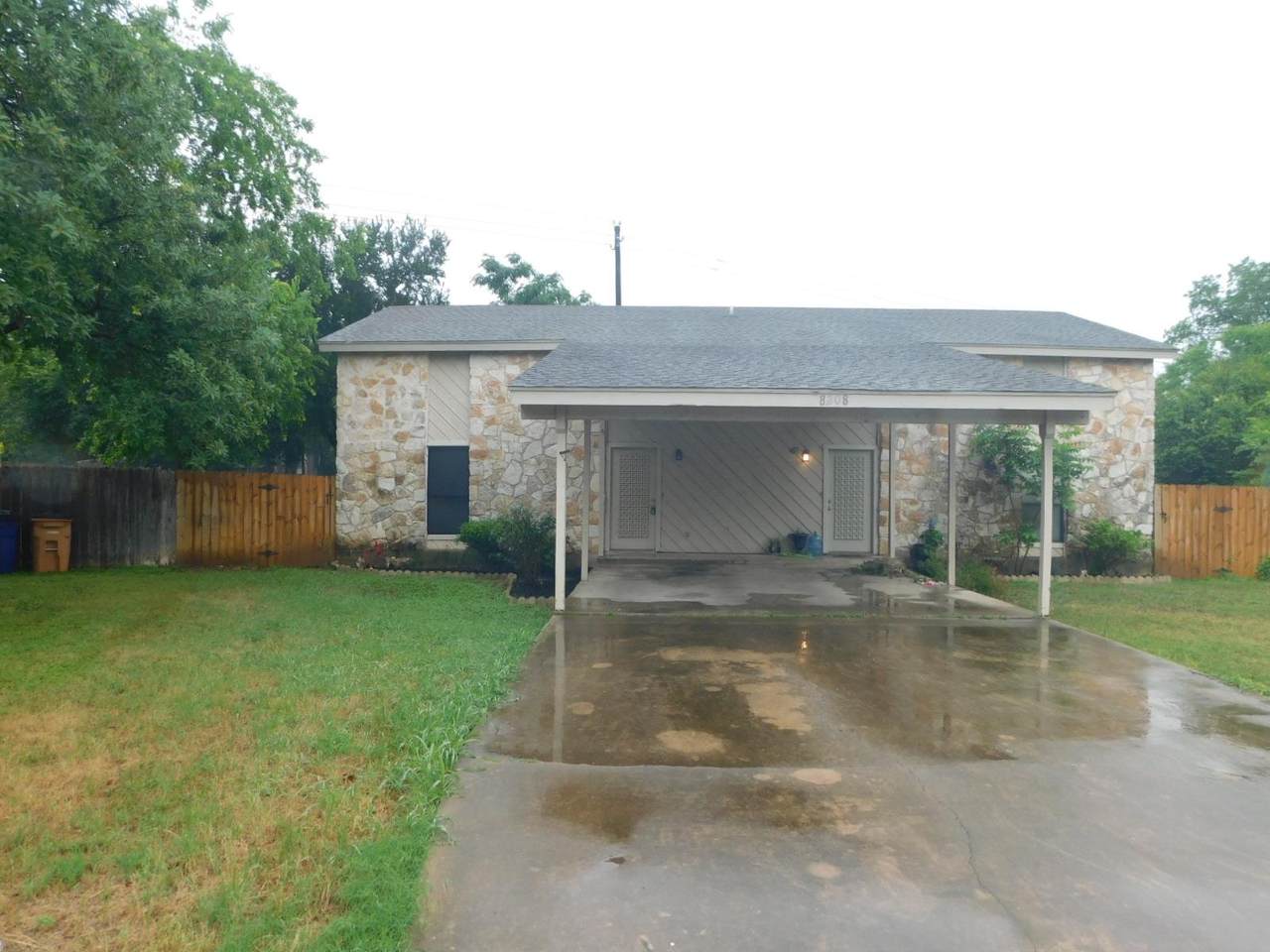 8208 Hood Cir - Photo 1