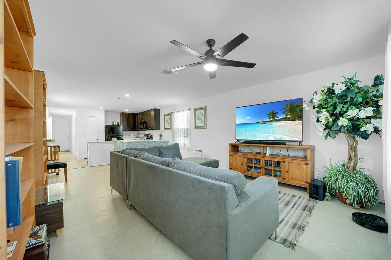 36 Trinity Cir - Photo 1