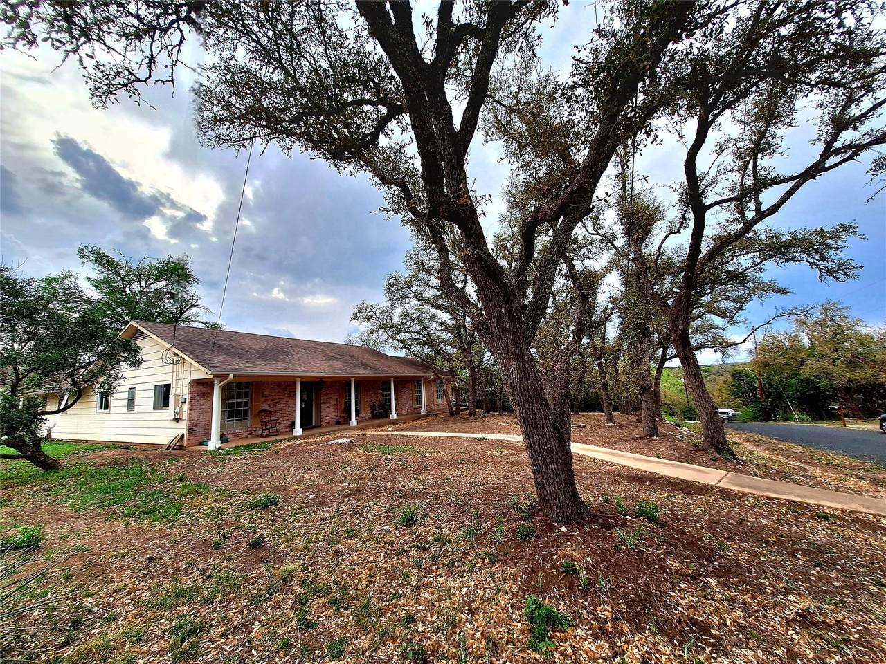 9011 Dorella Ln - Photo 1