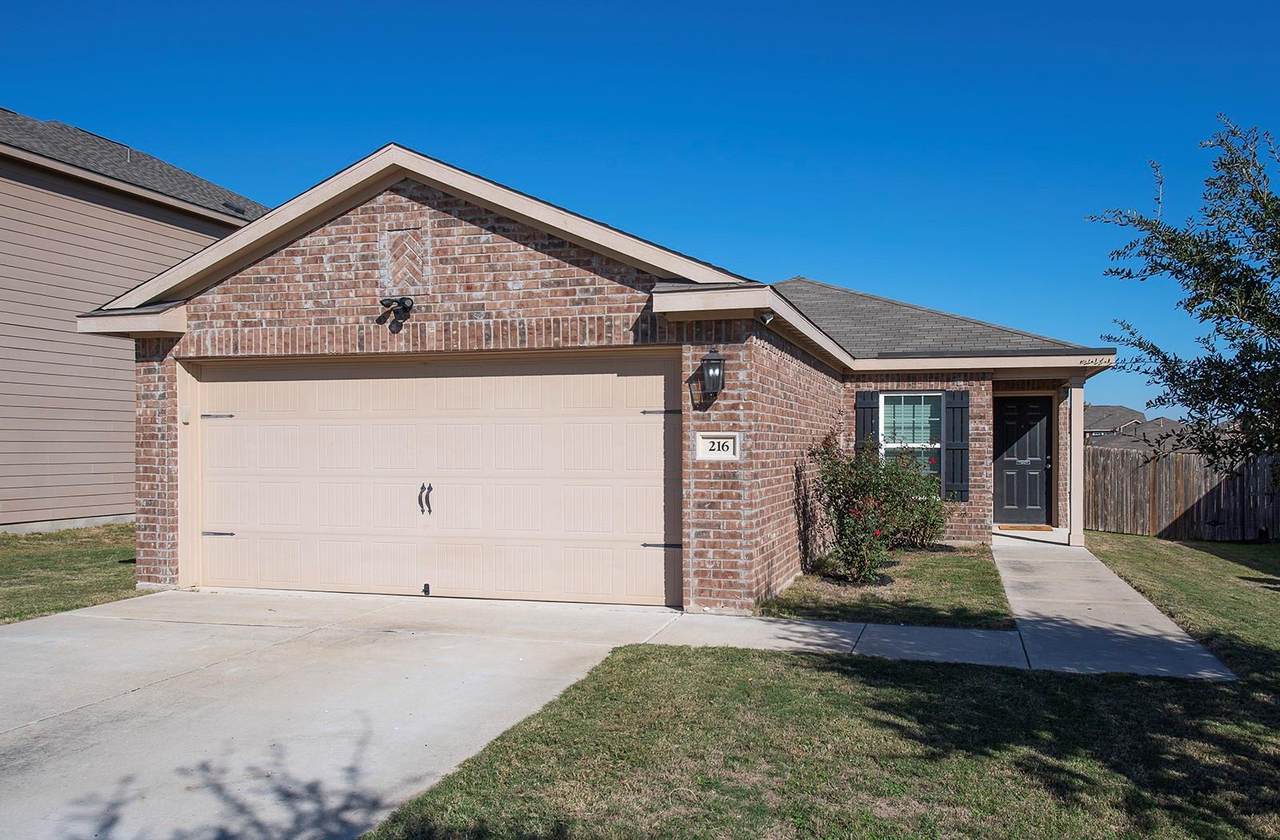 216 Millers Loop - Photo 1