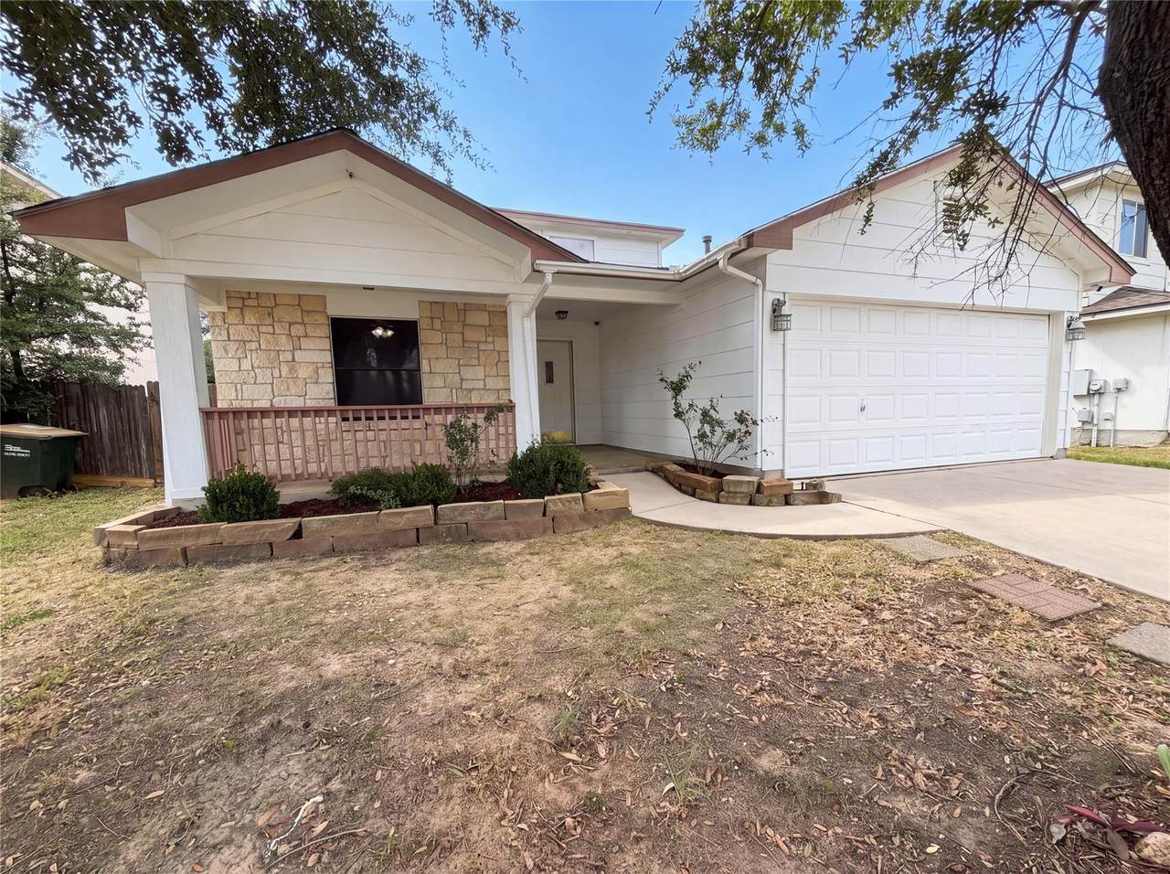 5810 Vasey Blvd - Photo 1
