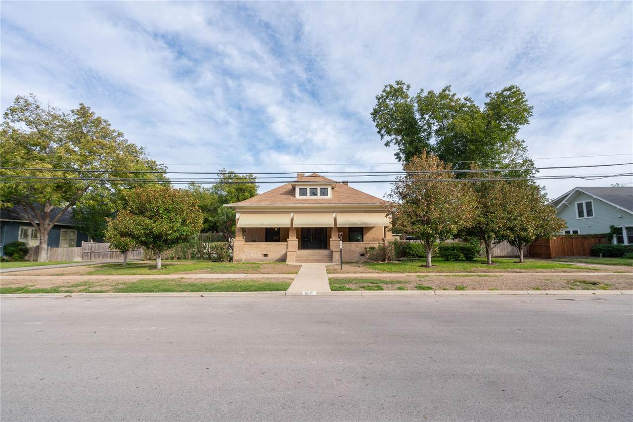 1605 Main St - Photo 1