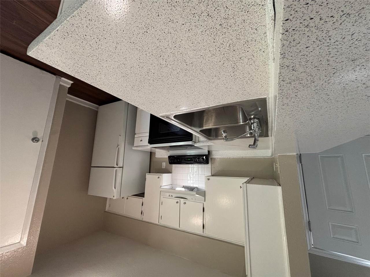 10010 Brownie Dr - Photo 1
