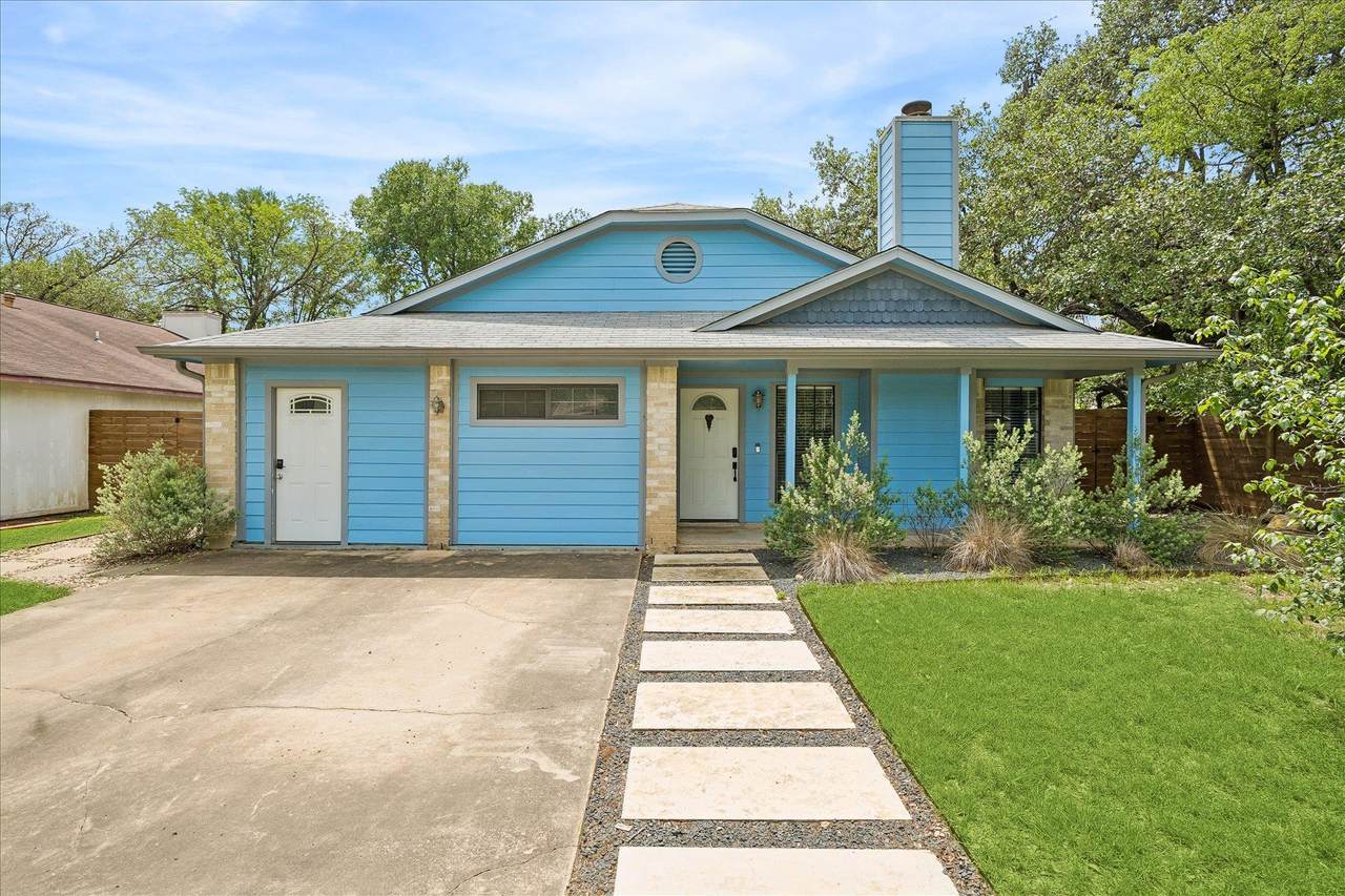 3811 Stonecroft Dr - Photo 1