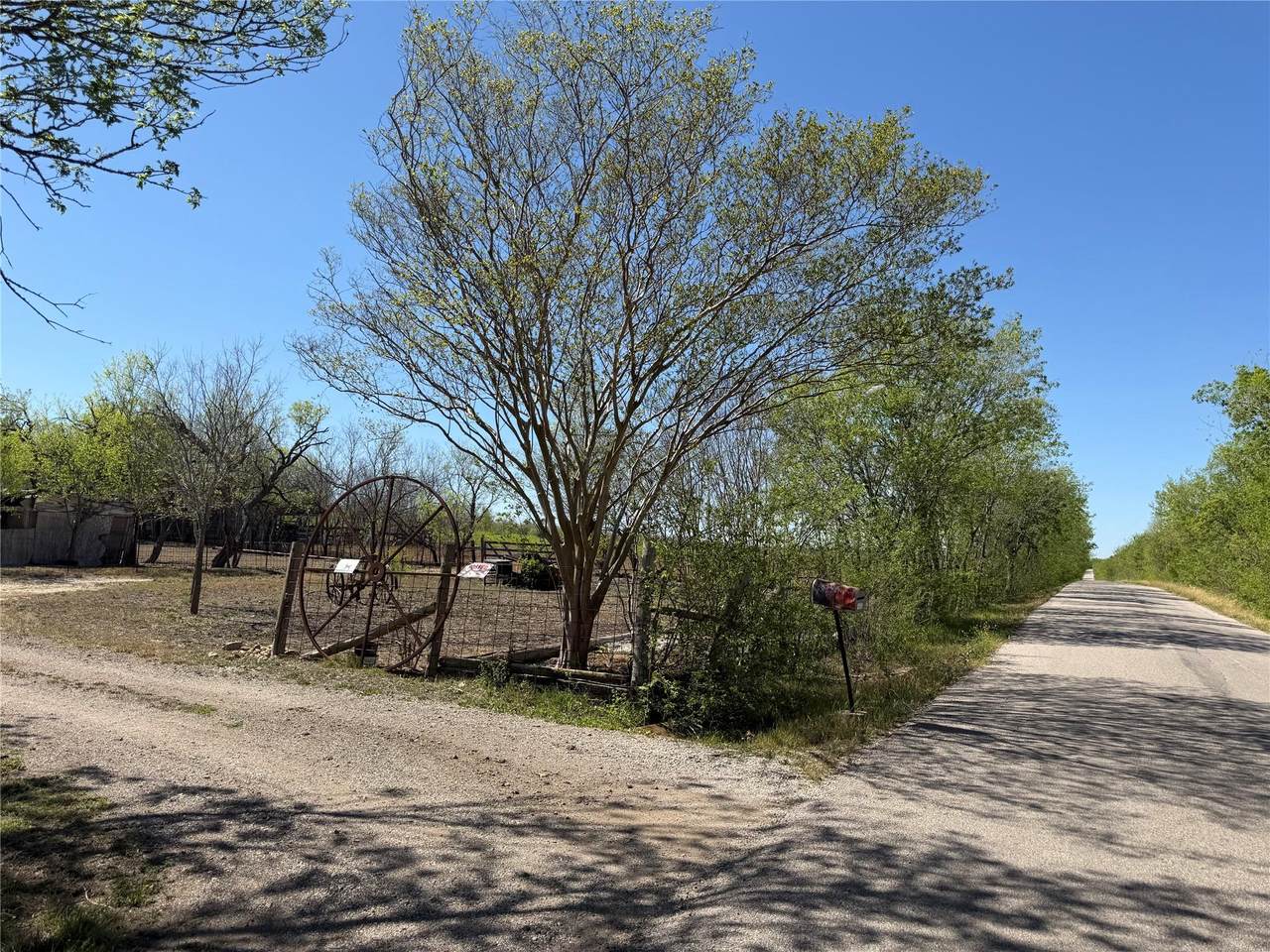 12129 Glass Rd - Photo 1