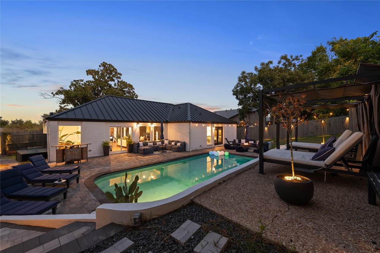 7402 Sevilla Dr - Photo 1