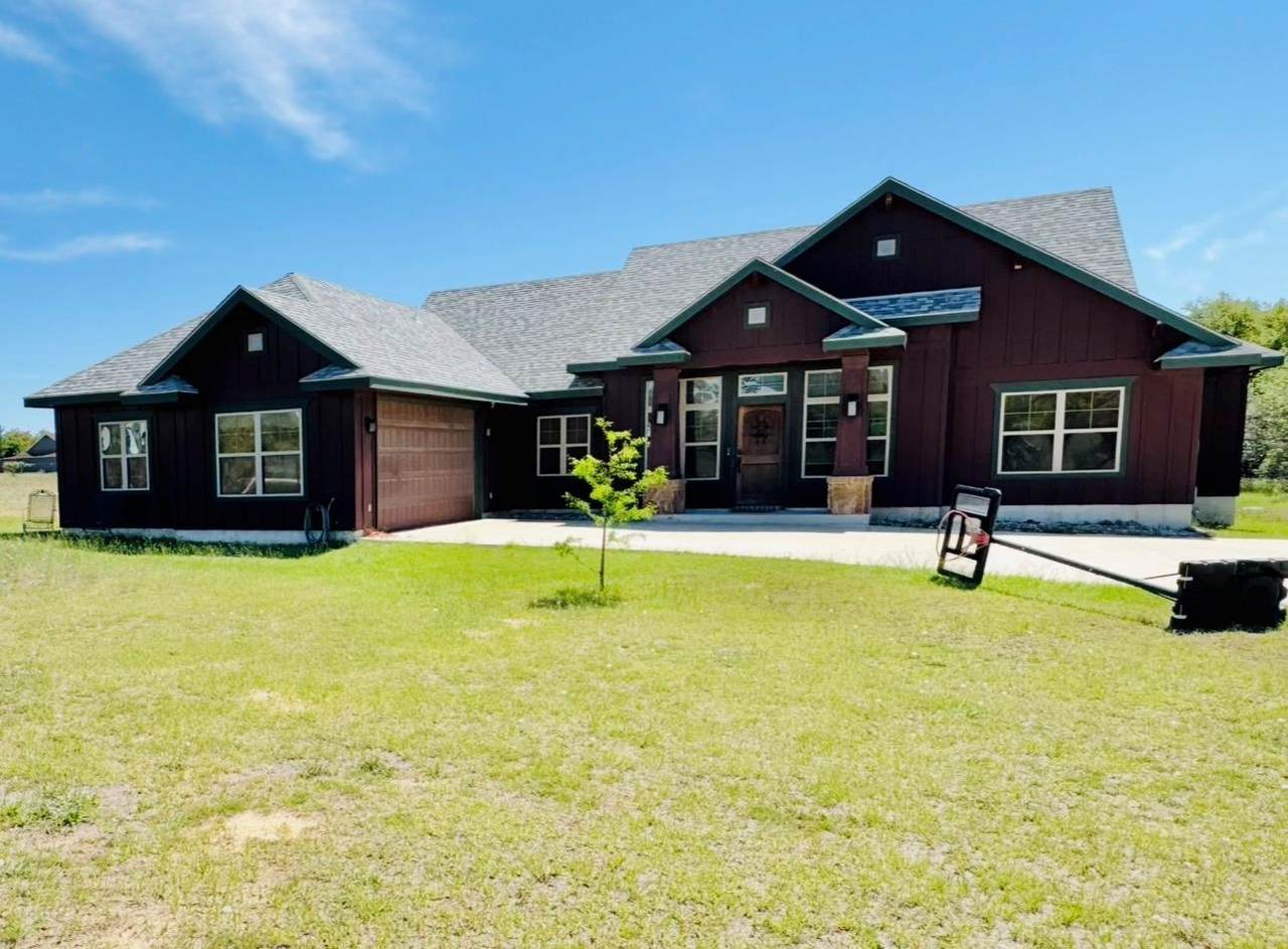 1094 Raintree Ln - Photo 1