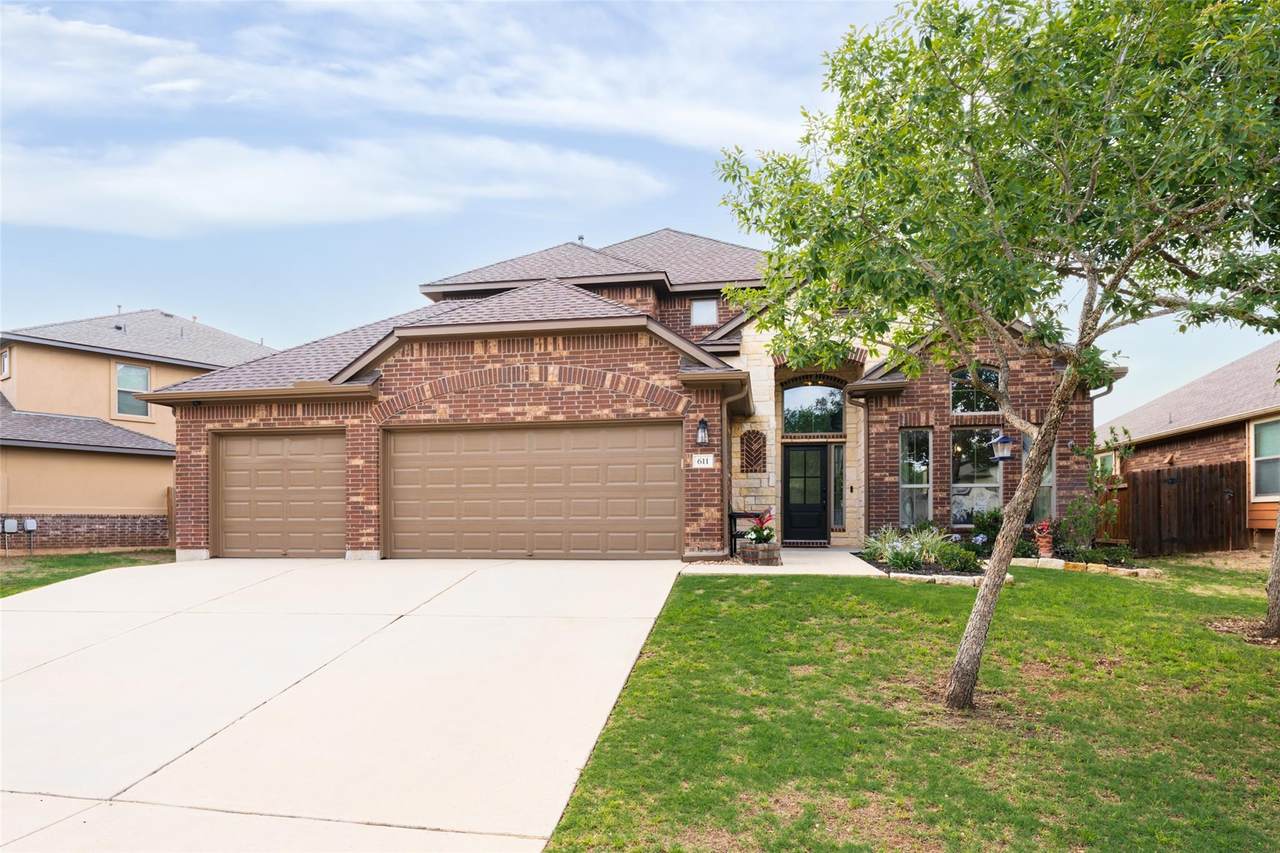 611 Irvin Dr - Photo 1