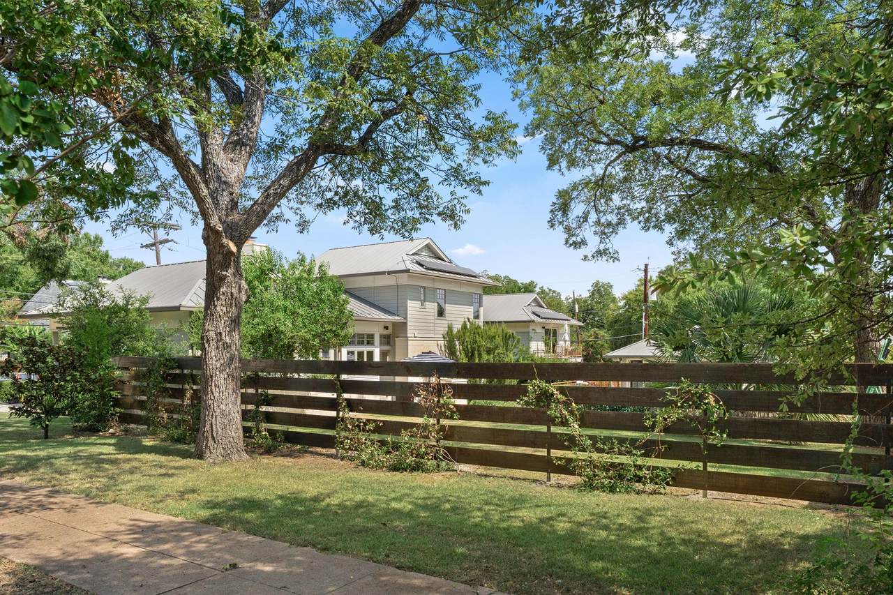 https://bt-photos.global.ssl.fastly.net/austin/1280_boomver_1_3110051-2.jpg