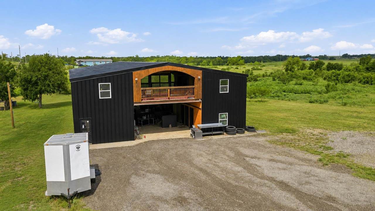 1701 County Road 466 - Photo 1