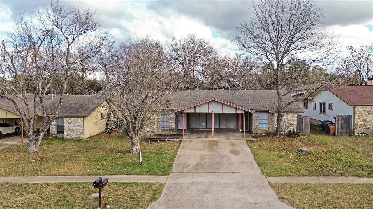 6305 Emerald Forest Dr - Photo 1