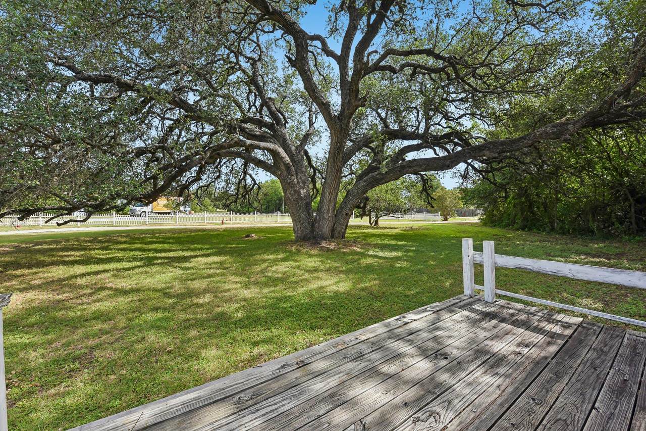 https://bt-photos.global.ssl.fastly.net/austin/1280_boomver_1_3157717-2.jpg