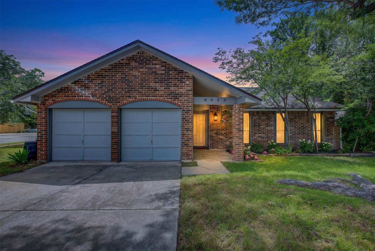 9913 Oak Hollow Dr - Photo 1