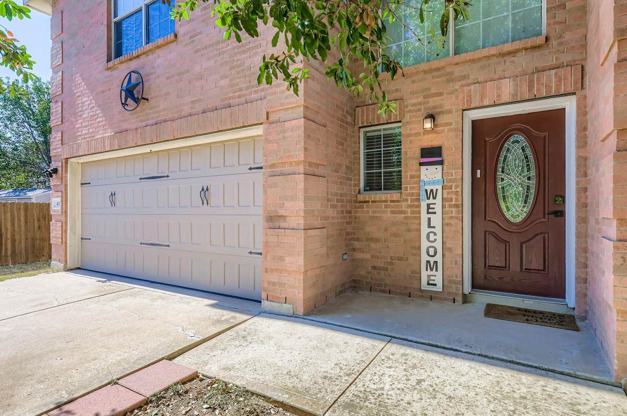 411 Meadow Park Dr - Photo 1