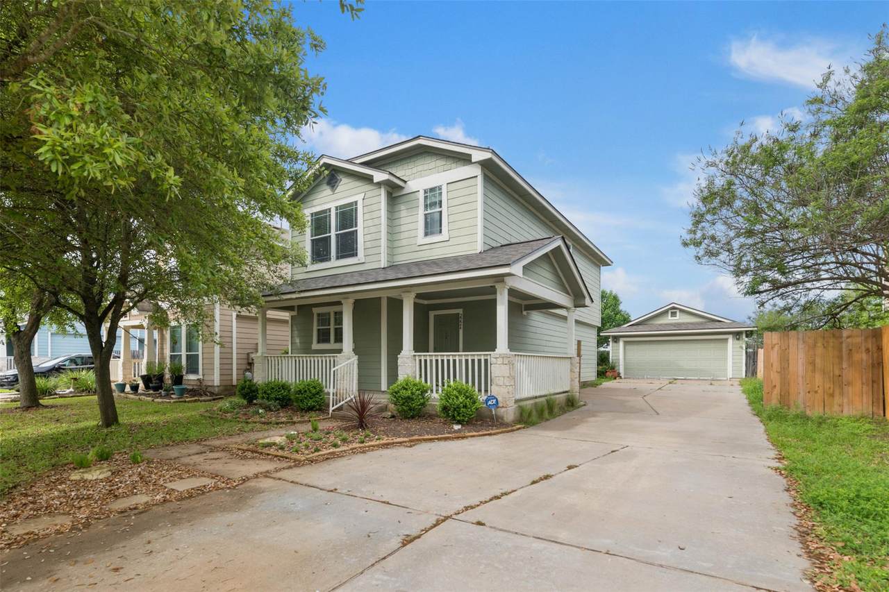 2224 Bluffstone Dr - Photo 1