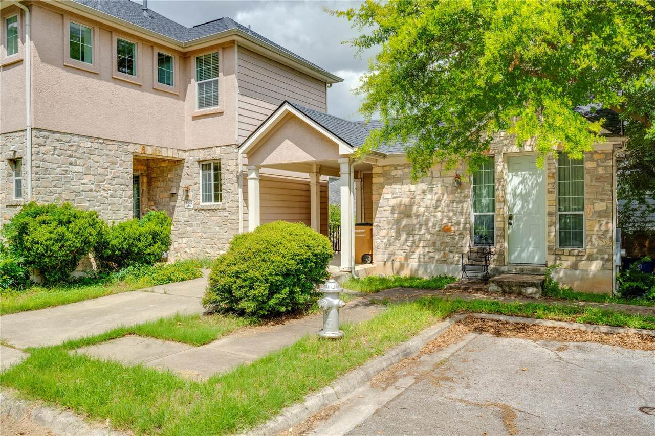 1802 Village Oak Ct - Photo 1