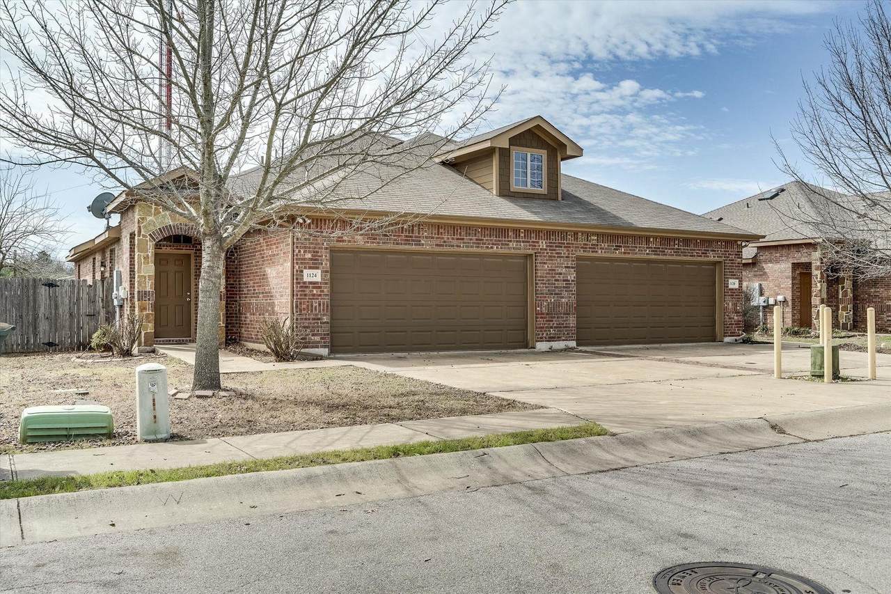 1124 Brendon Lee Ln - Photo 1