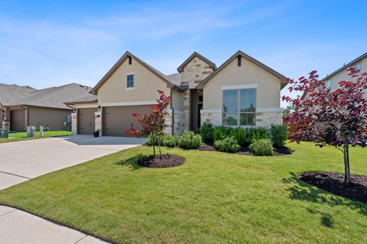 1437 Argyll Park - Photo 1