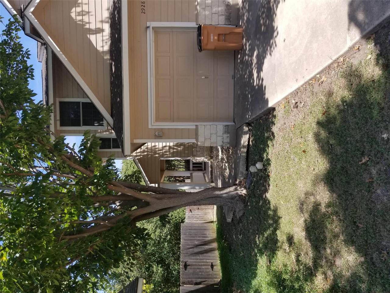 2928 Thrushwood Dr - Photo 1