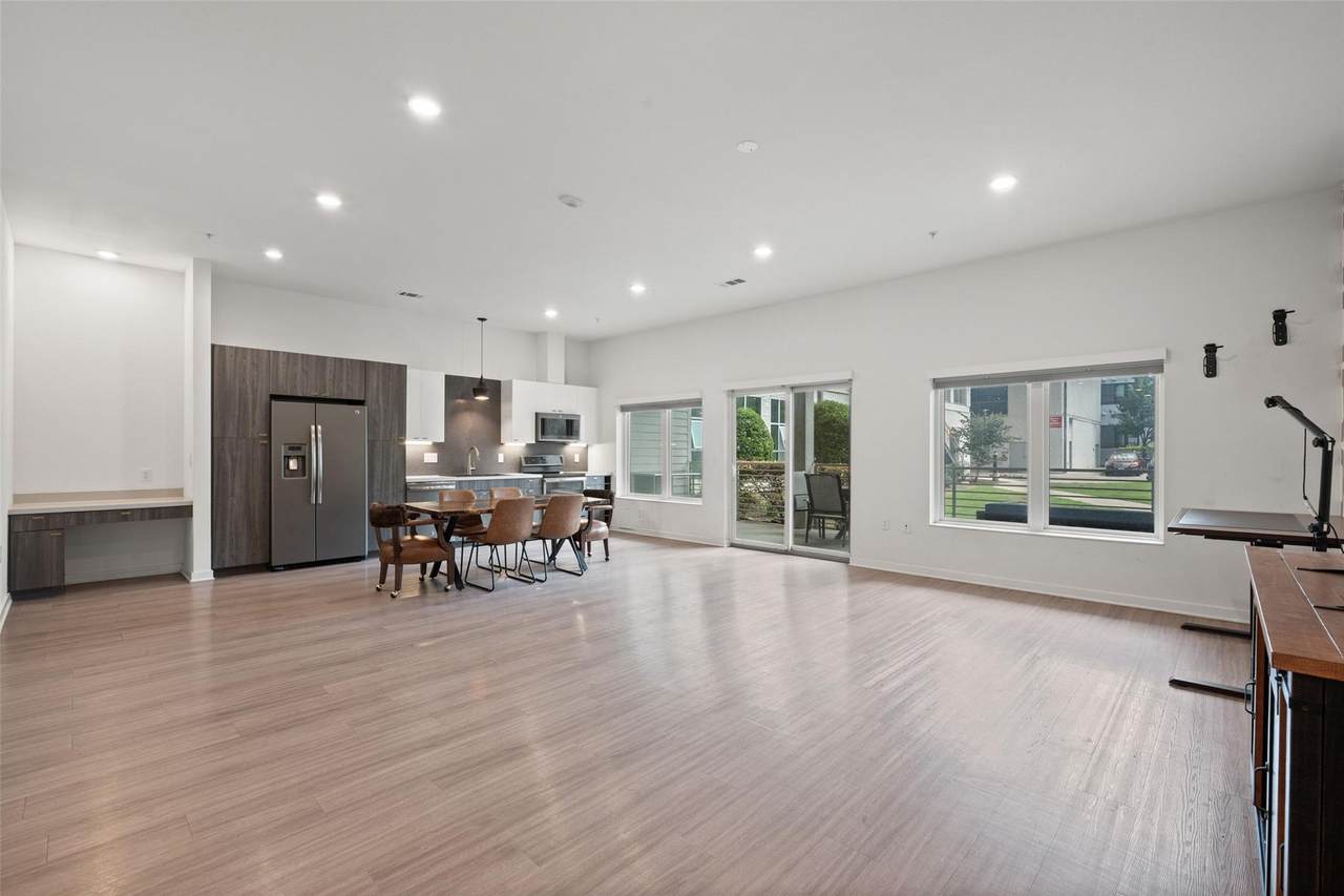 4361 Congress Ave - Photo 1