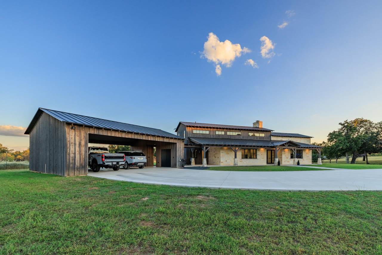 5862 Ranch Road 965 - Photo 1