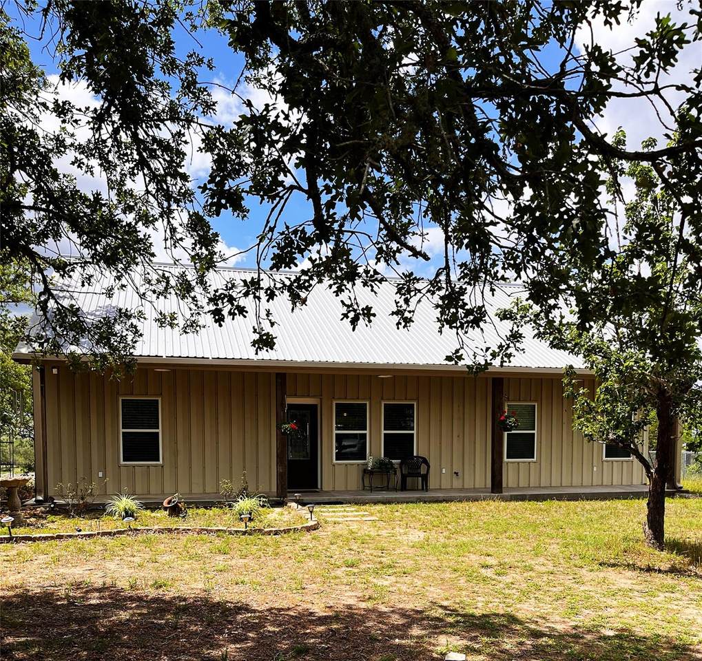 3873 Fm 1624 - Photo 1