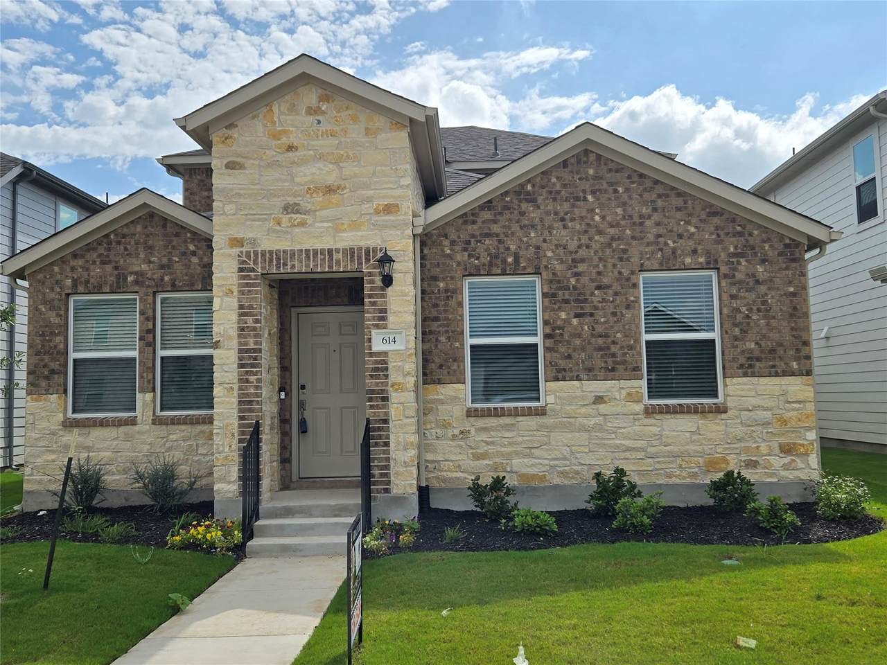 614 Emory Crossing Blvd - Photo 1