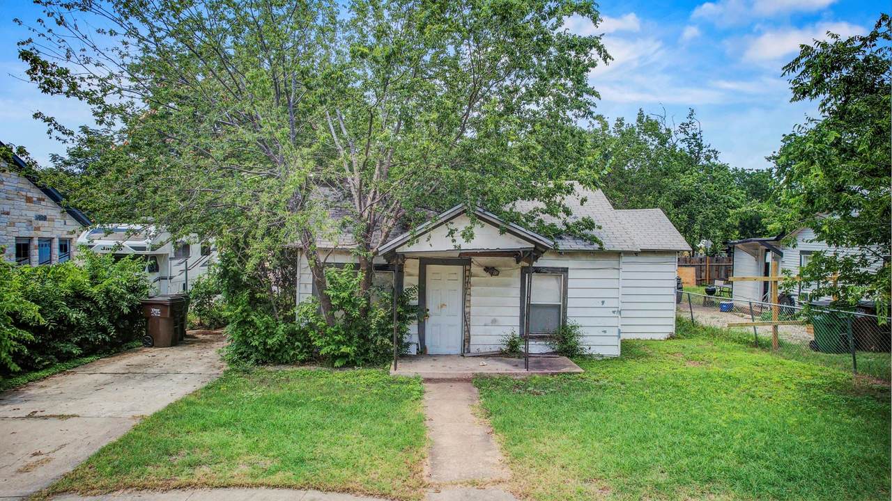 308 Austin Ave - Photo 1