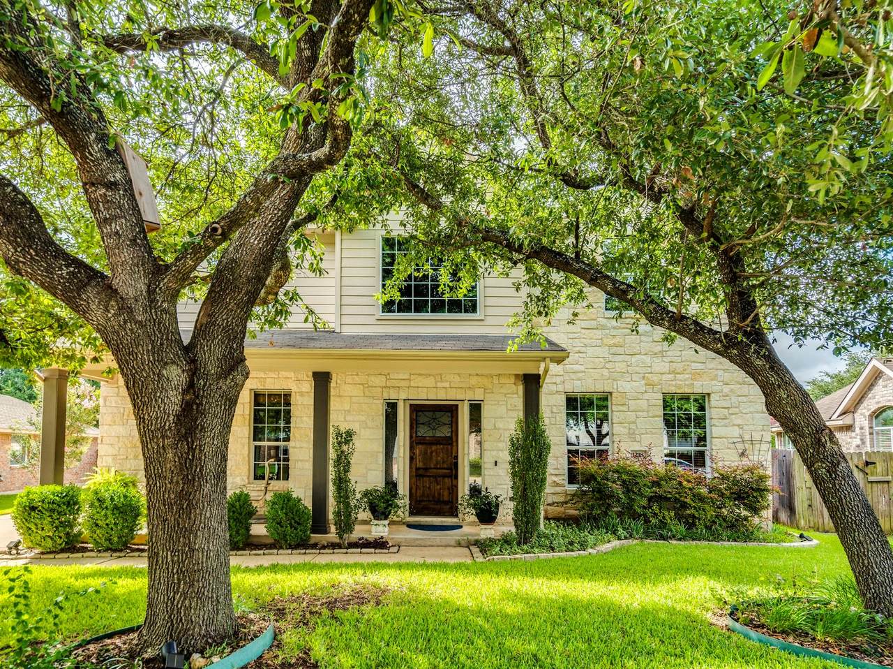 1218 Heppner Dr - Photo 1