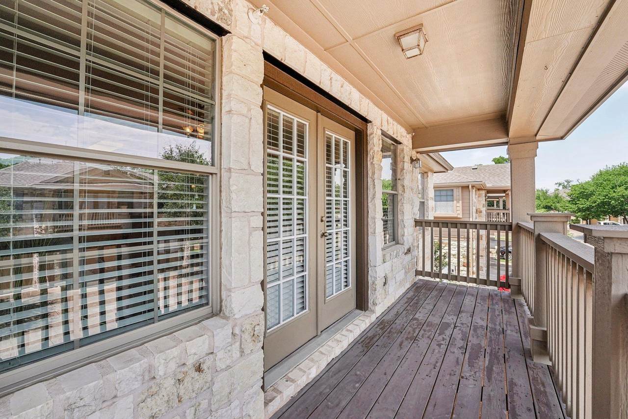 1310 Parmer Ln - Photo 1