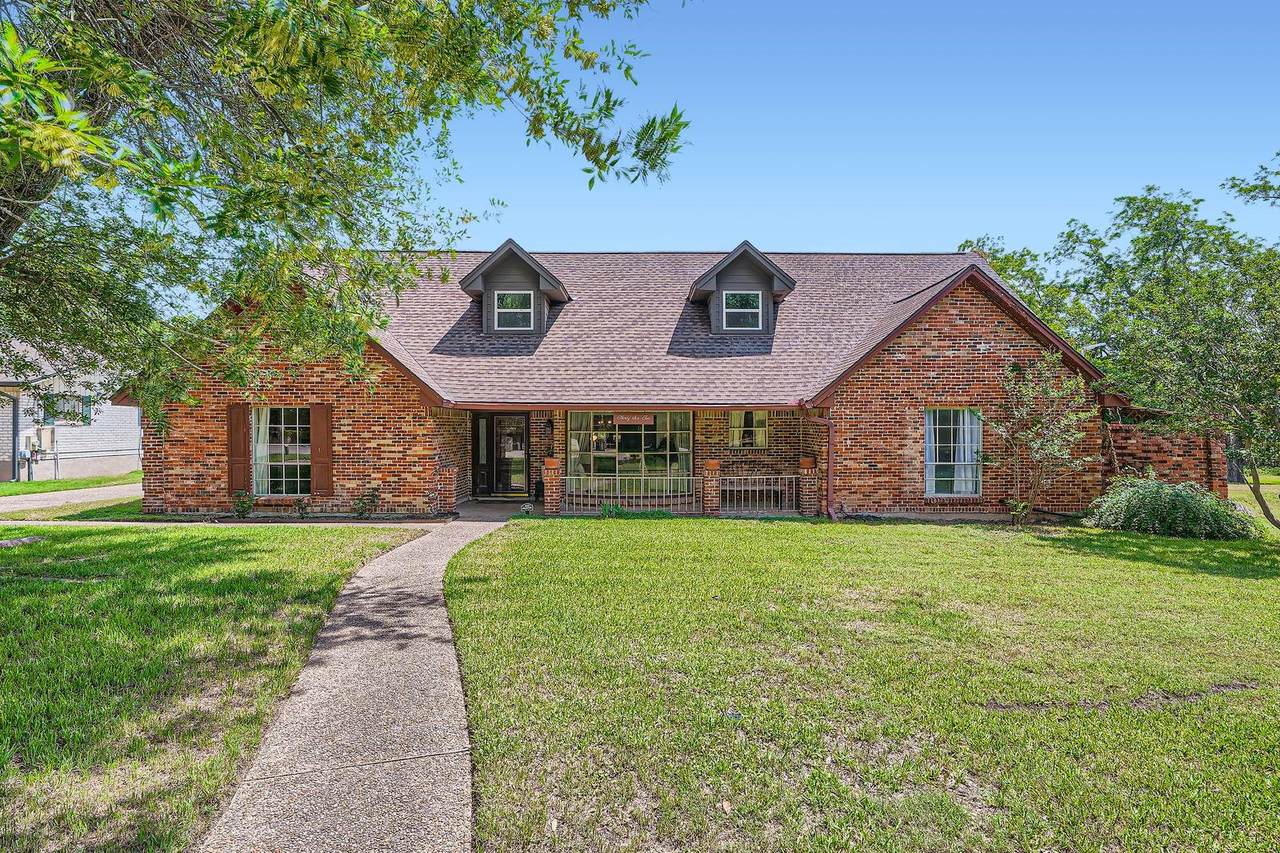 3610 Quiette Dr - Photo 1