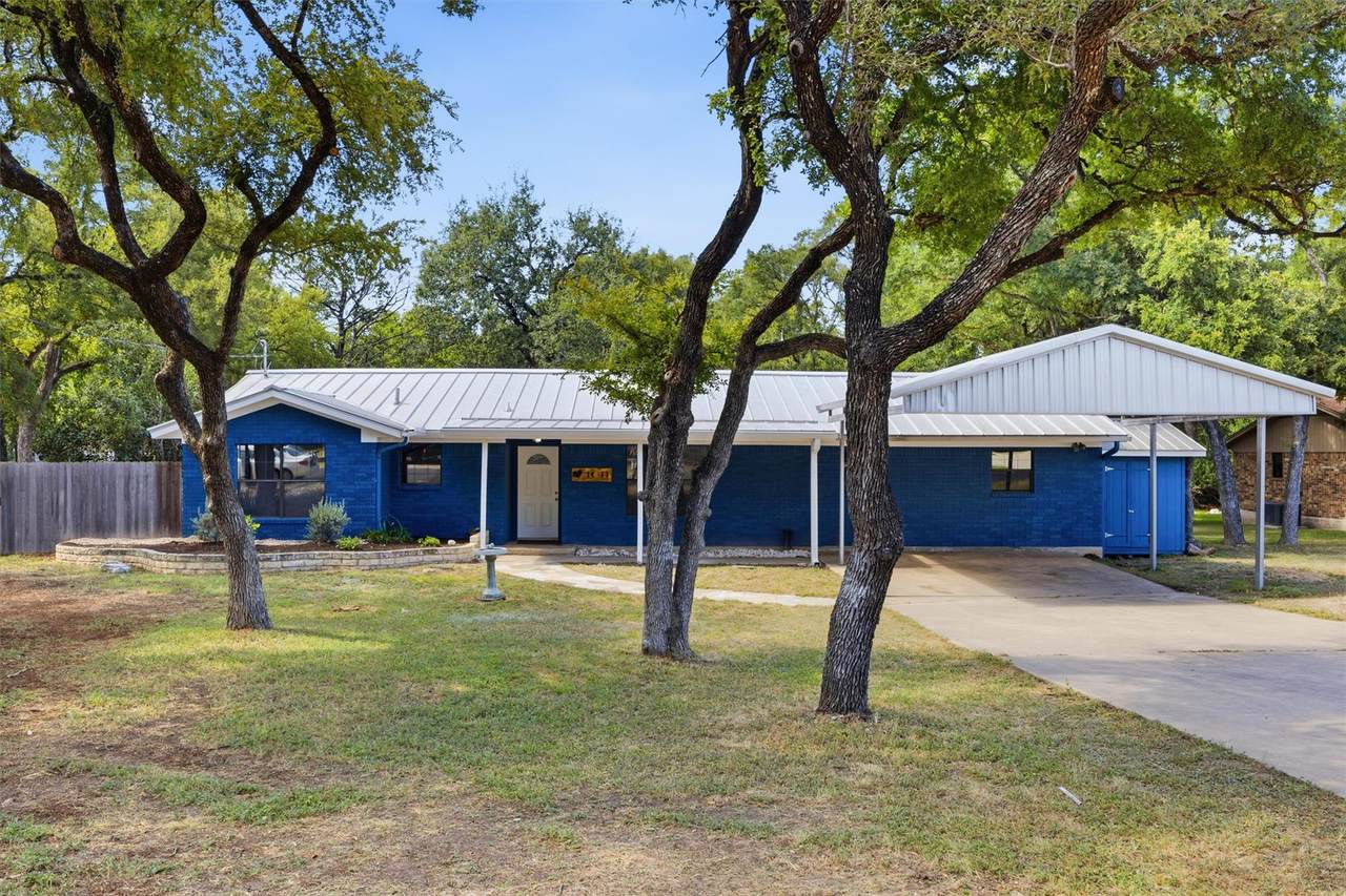 1011 Serenada Dr - Photo 1