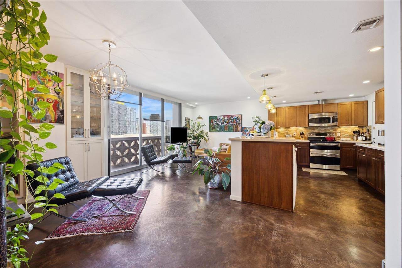 1801 Lavaca St - Photo 1