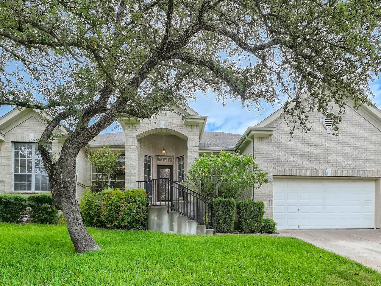 11918 Loomis Dr - Photo 1