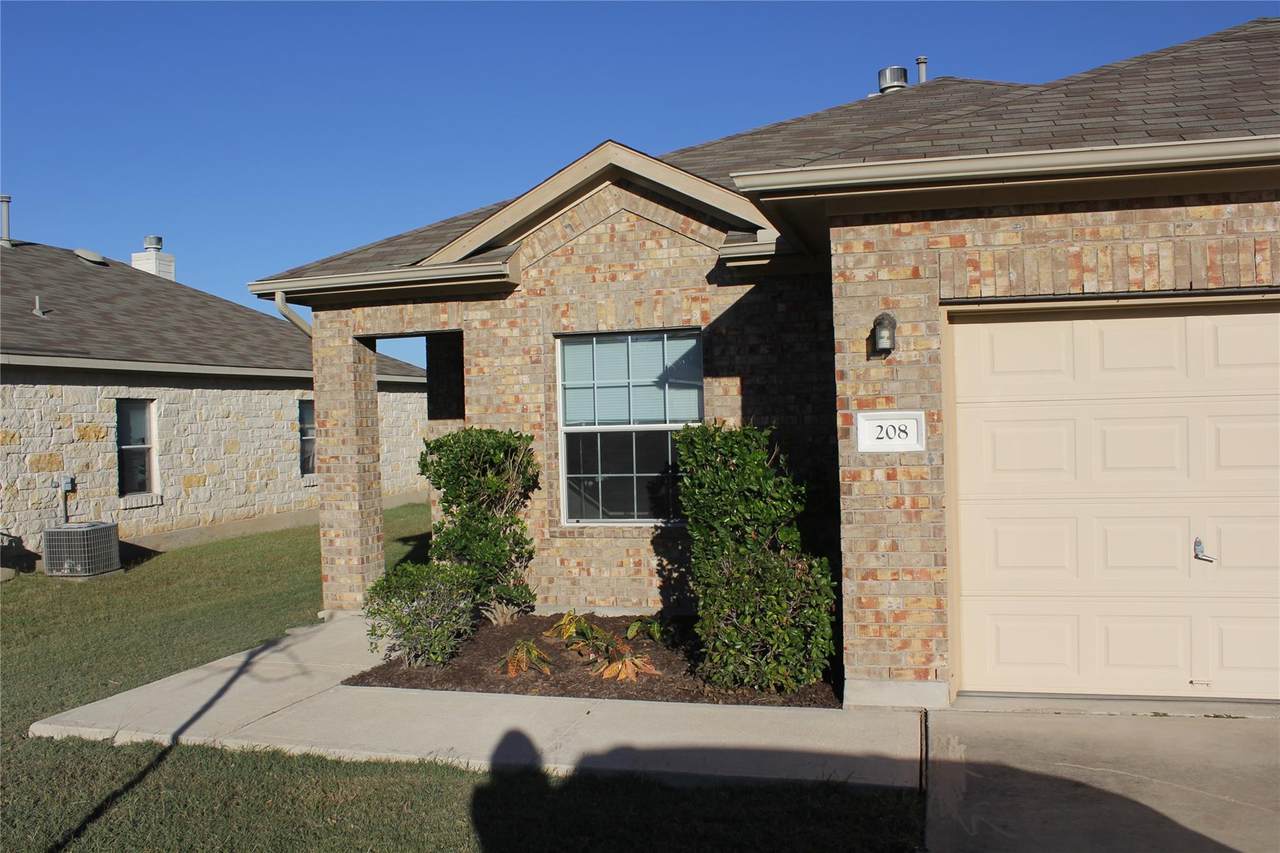 208 Firwood - Photo 1