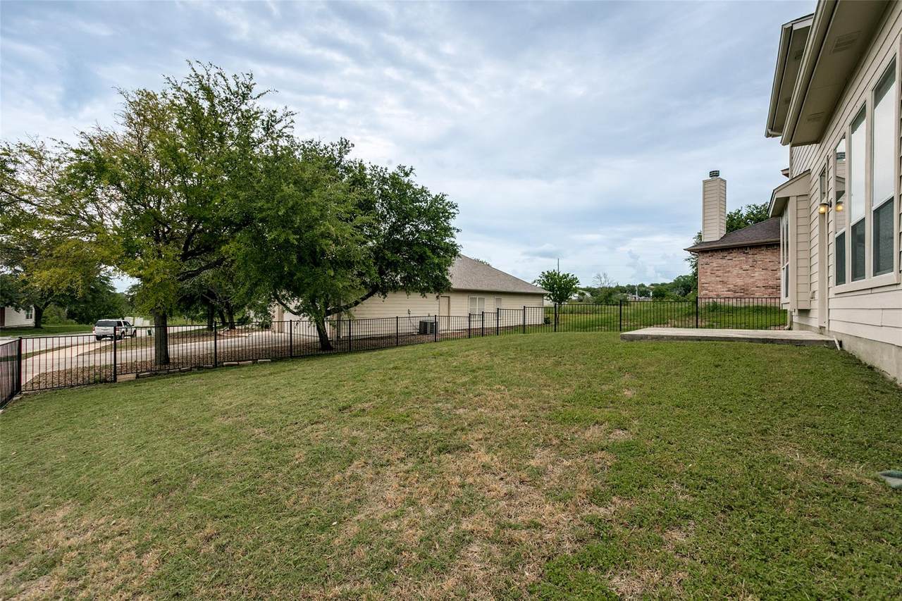 https://bt-photos.global.ssl.fastly.net/austin/1280_boomver_1_3584229-2.jpg