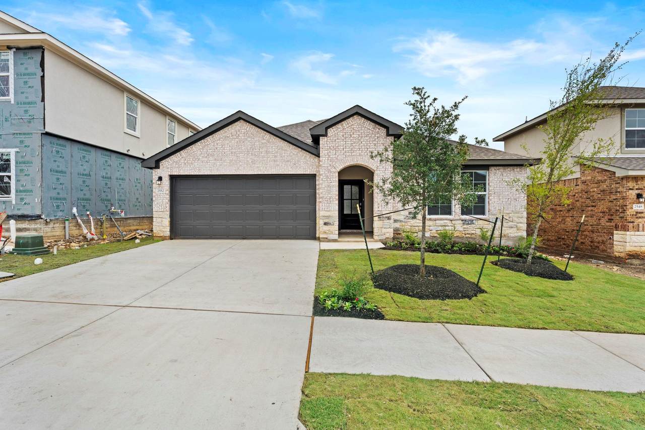 2552 Whittler Rd - Photo 1