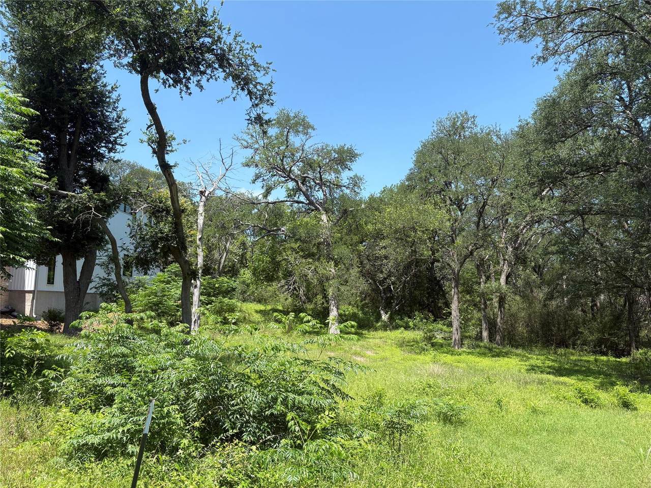 https://bt-photos.global.ssl.fastly.net/austin/1280_boomver_1_3633562-2.jpg