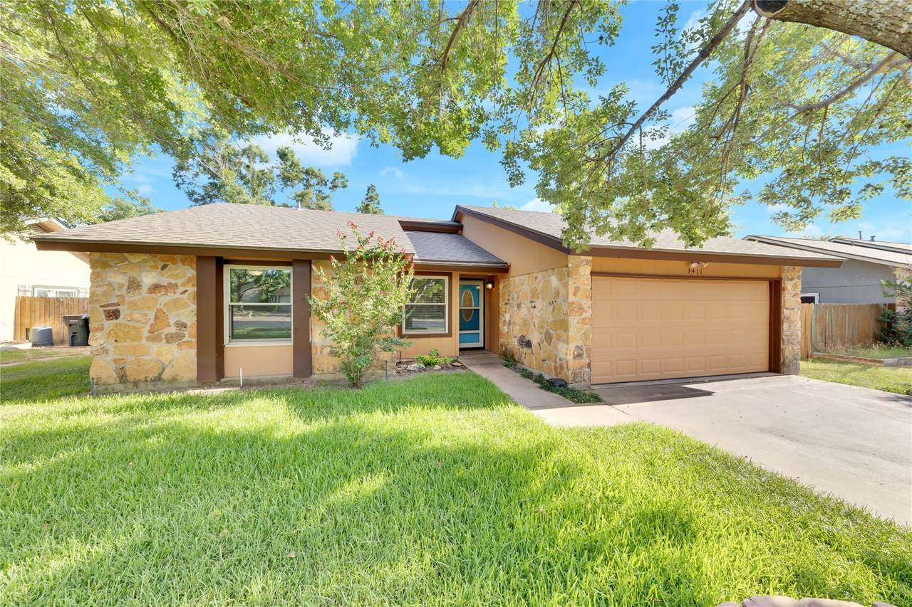 3411 Monument Dr - Photo 1