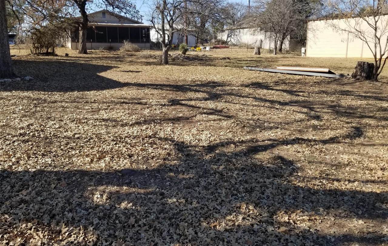 722 Pecan Ln - Photo 1