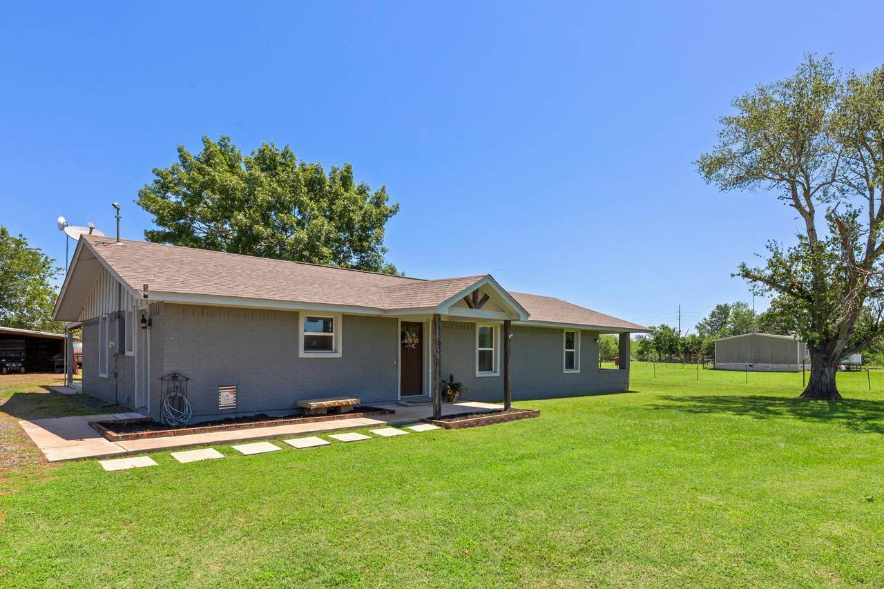 3363 Fm 713 - Photo 1