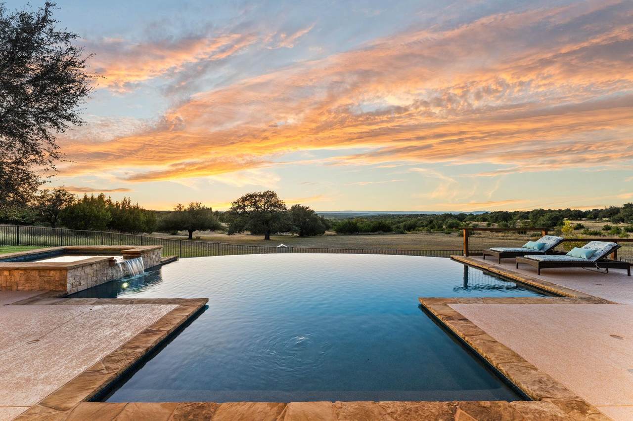 1010 Vista Ridge Dr - Photo 1