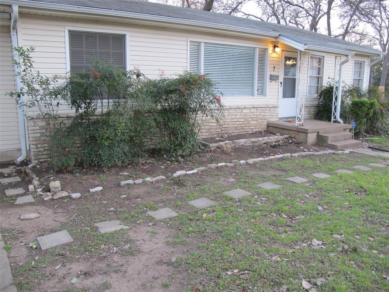 https://bt-photos.global.ssl.fastly.net/austin/1280_boomver_1_3658671-2.jpg