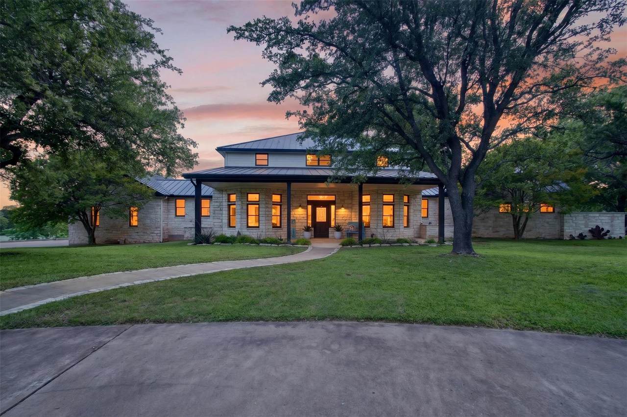 237 Waters Edge - Photo 1