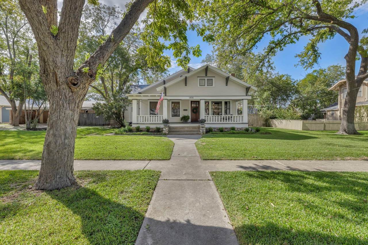 1806 Main St - Photo 1