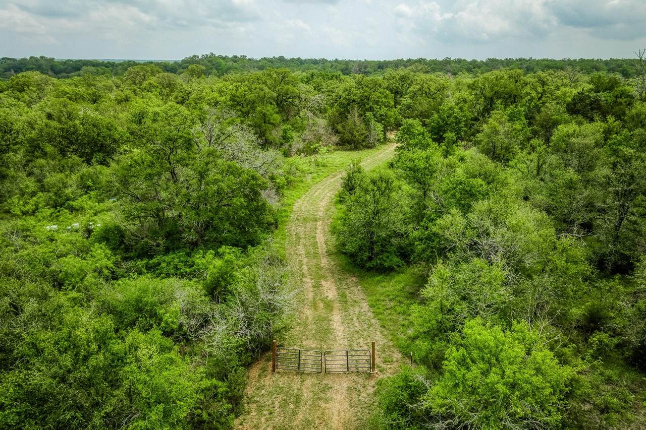 1136 Private Road 4291 - Photo 1