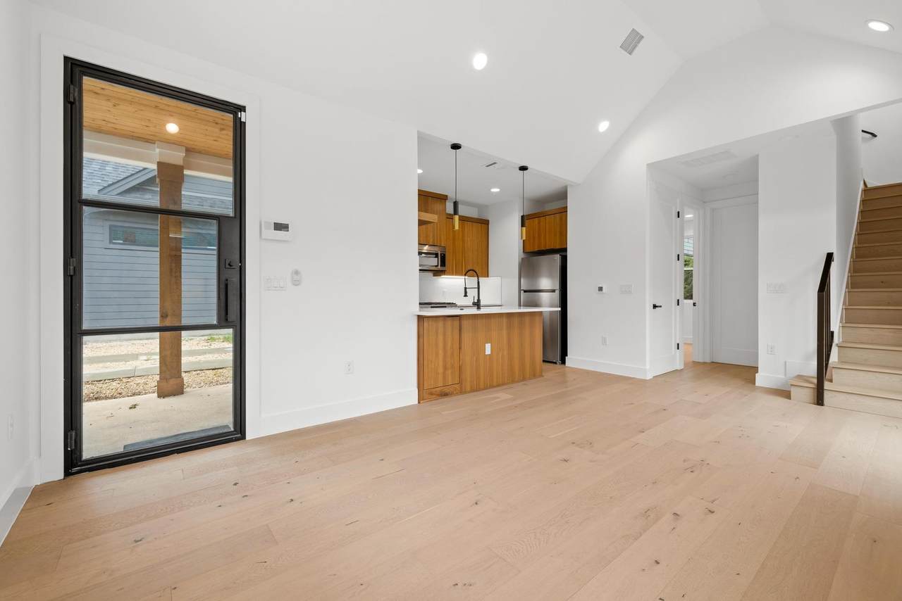 7706 Watson St - Photo 1